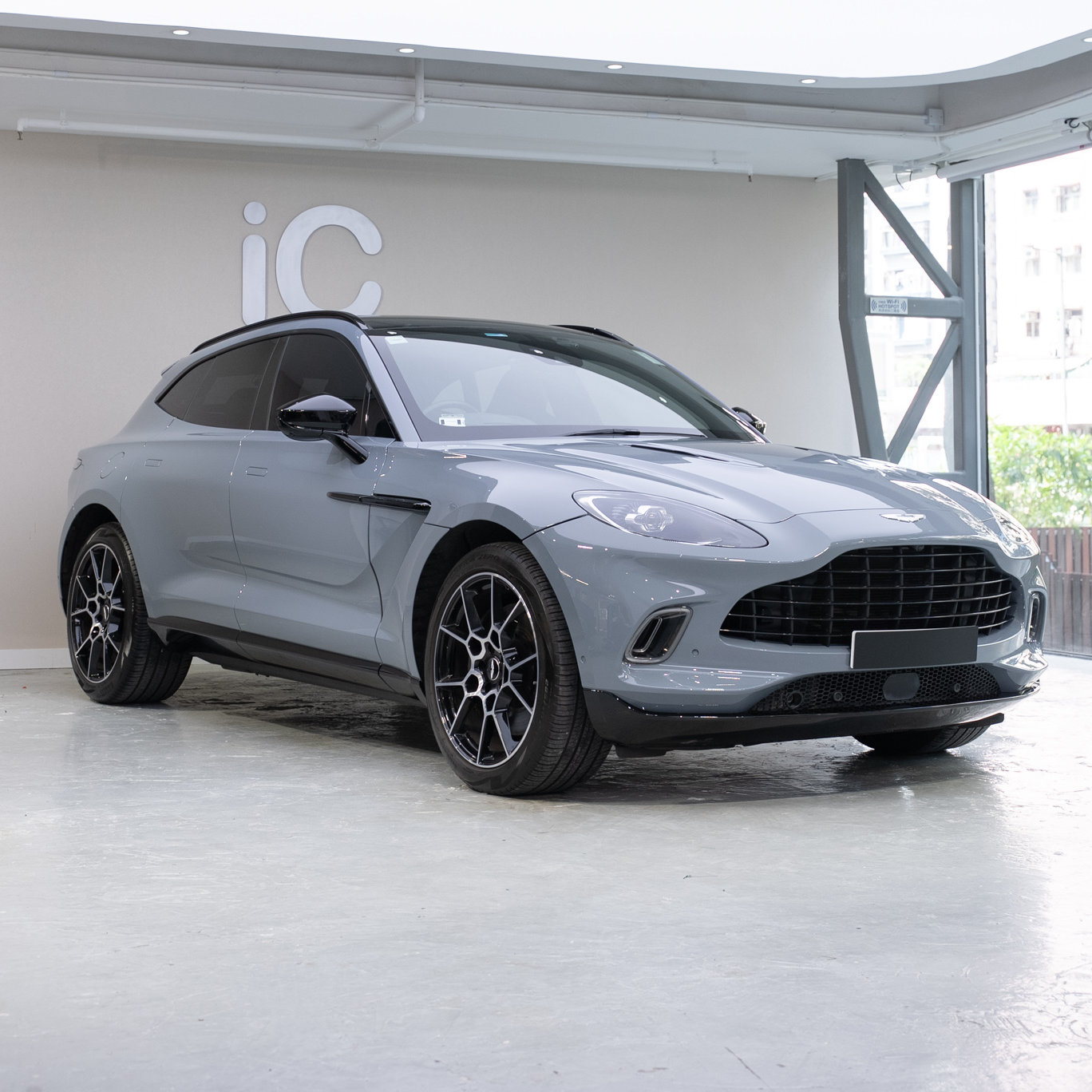 Arctic Grey Aston Martin DBX