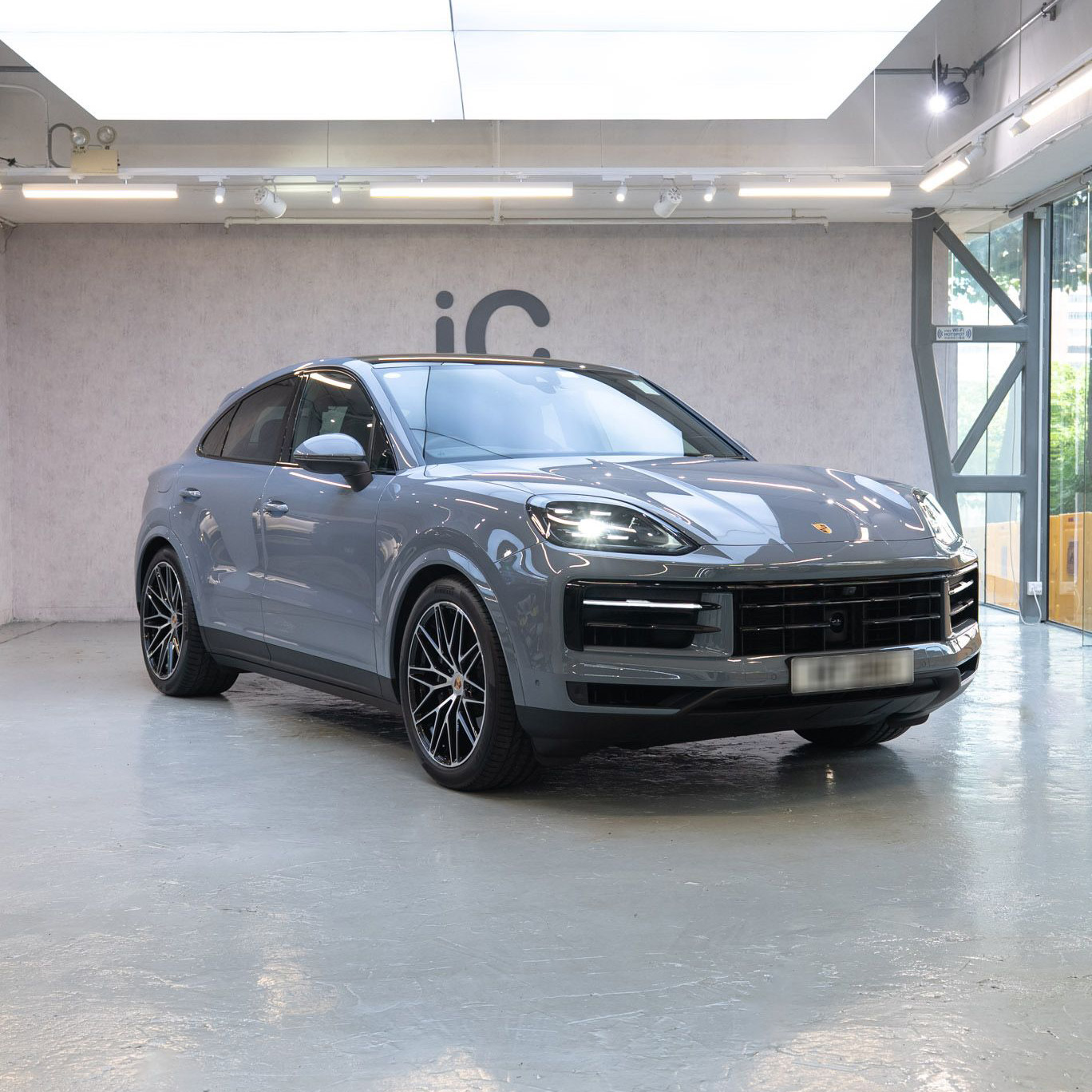 Arctic Grey Porsche Cayenne