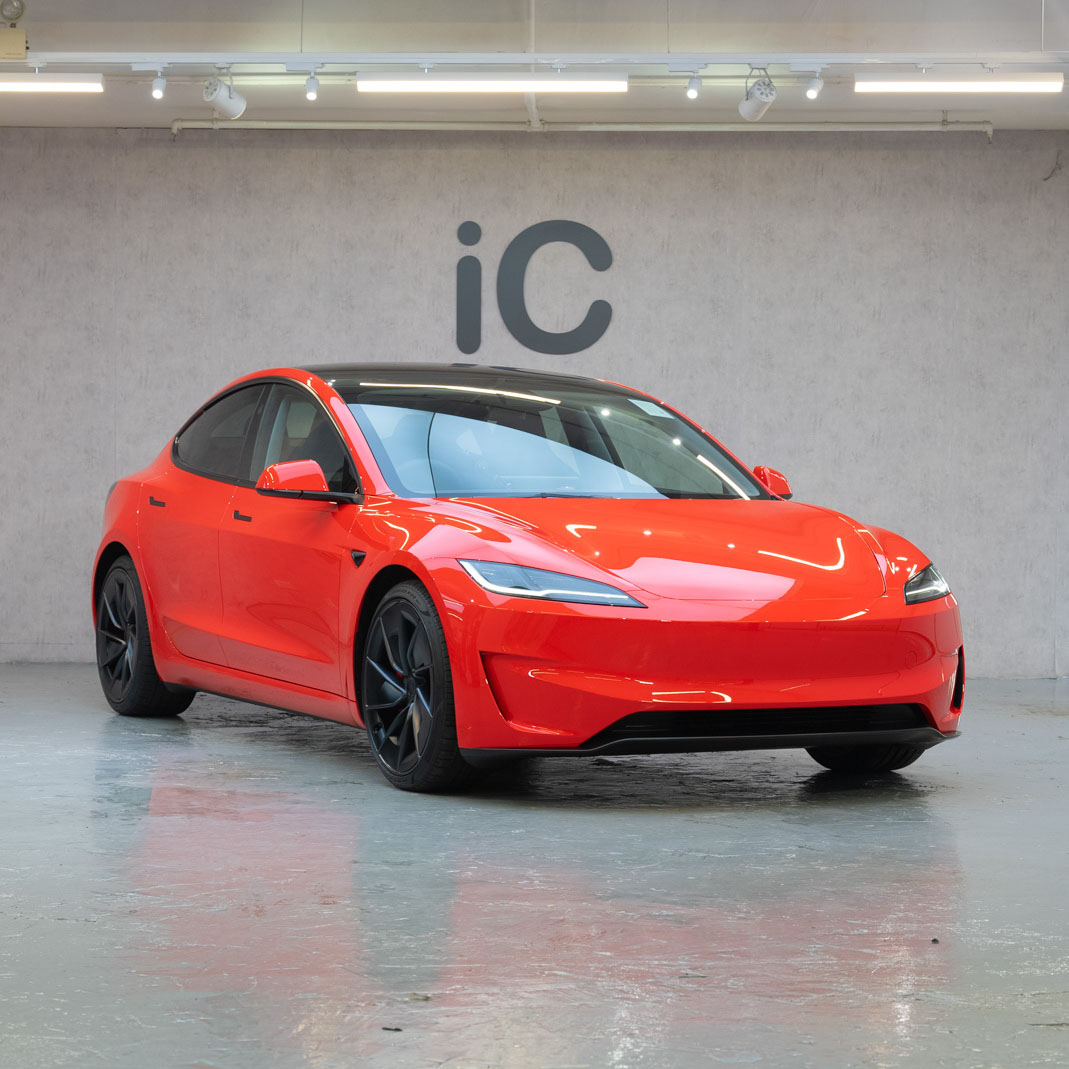Rosso Corsa Tesla Model 3