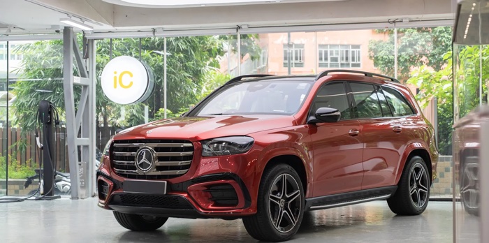 Mercedes-Benz GLS Rosefinch Red Color PPF